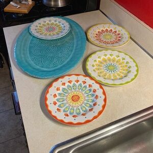 Island Living large melamine platter + 4 salad plates